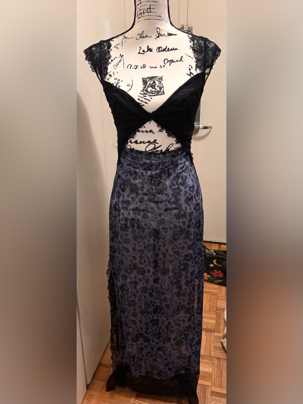 Sheer Leopard-Print lingerie in Purple